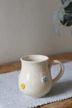 Load image into Gallery viewer, Flower Mug 🌸 #042
