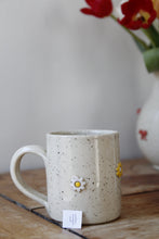 Load image into Gallery viewer, Flower Mug🌼#041
