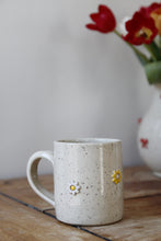 Load image into Gallery viewer, Flower Mug🌼#041
