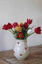 Load image into Gallery viewer, Bow Vase
