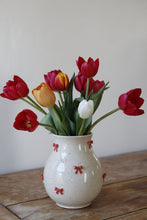 Load image into Gallery viewer, Bow Vase
