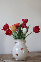 Load image into Gallery viewer, Bow Vase
