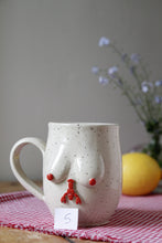 Load image into Gallery viewer, Lobster Boob Mug🦞❤️#005
